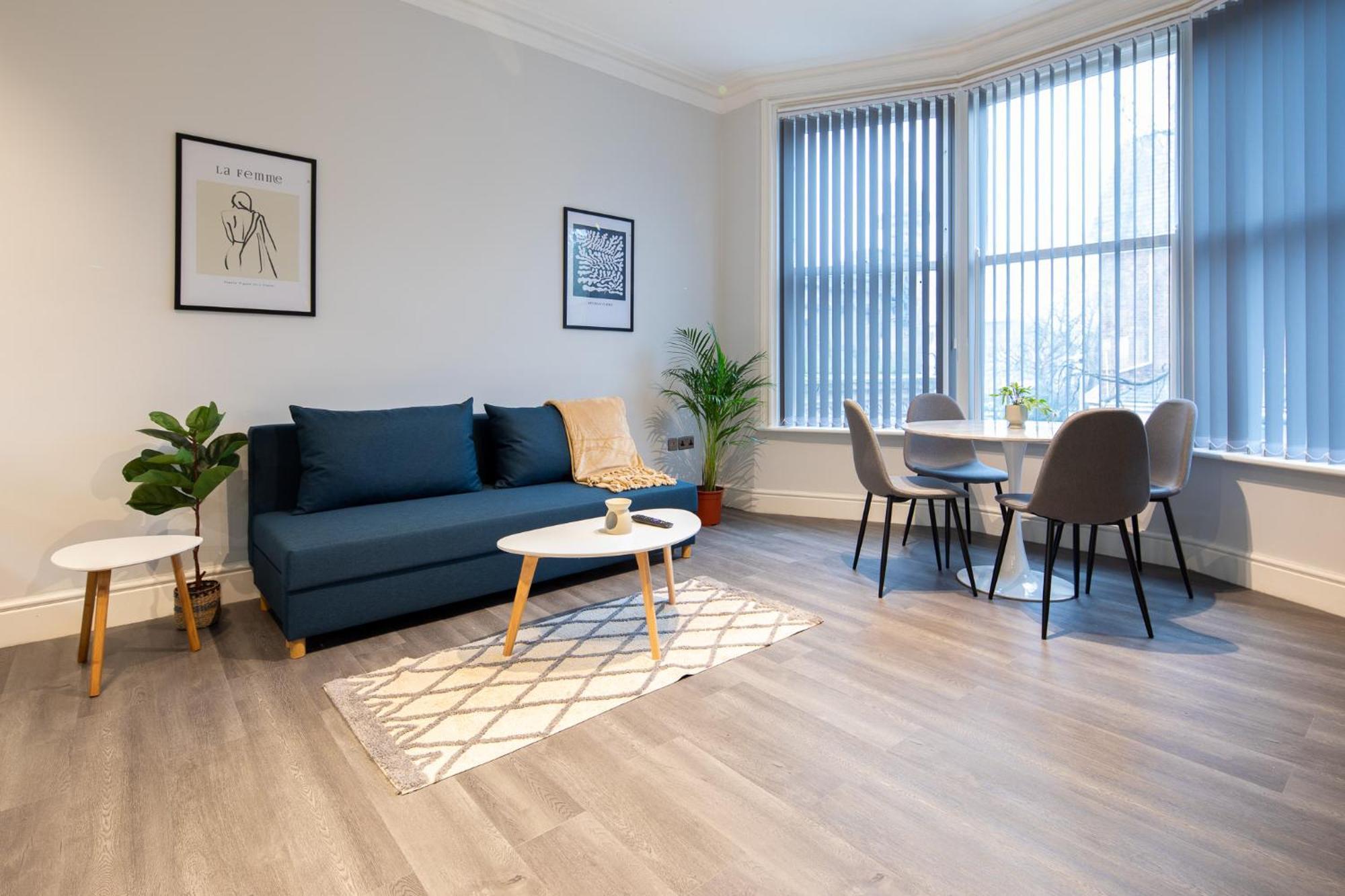 Marsh Lux 2 * Mánchester